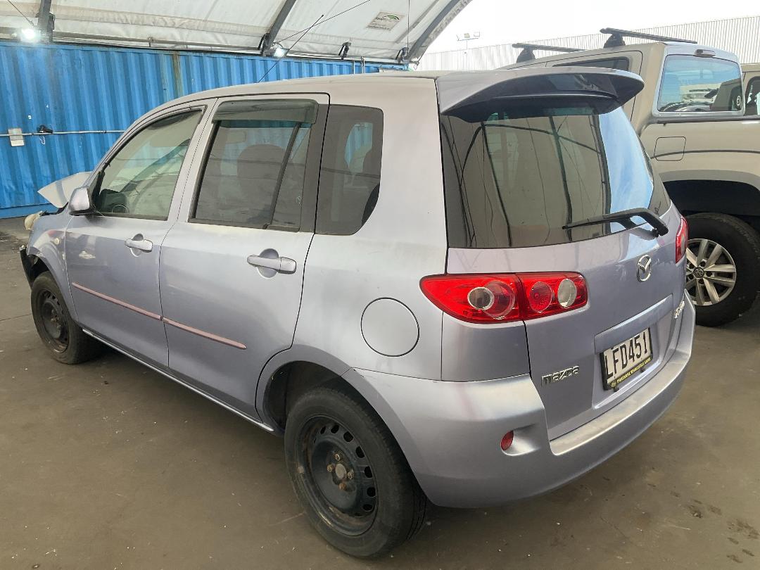 Photo '4' of Mazda Demio