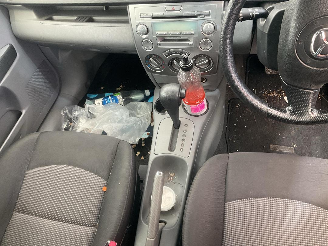 Photo '11' of Mazda Demio