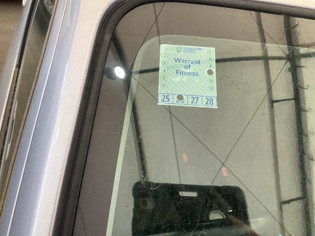 Photo '16' of Mazda Demio