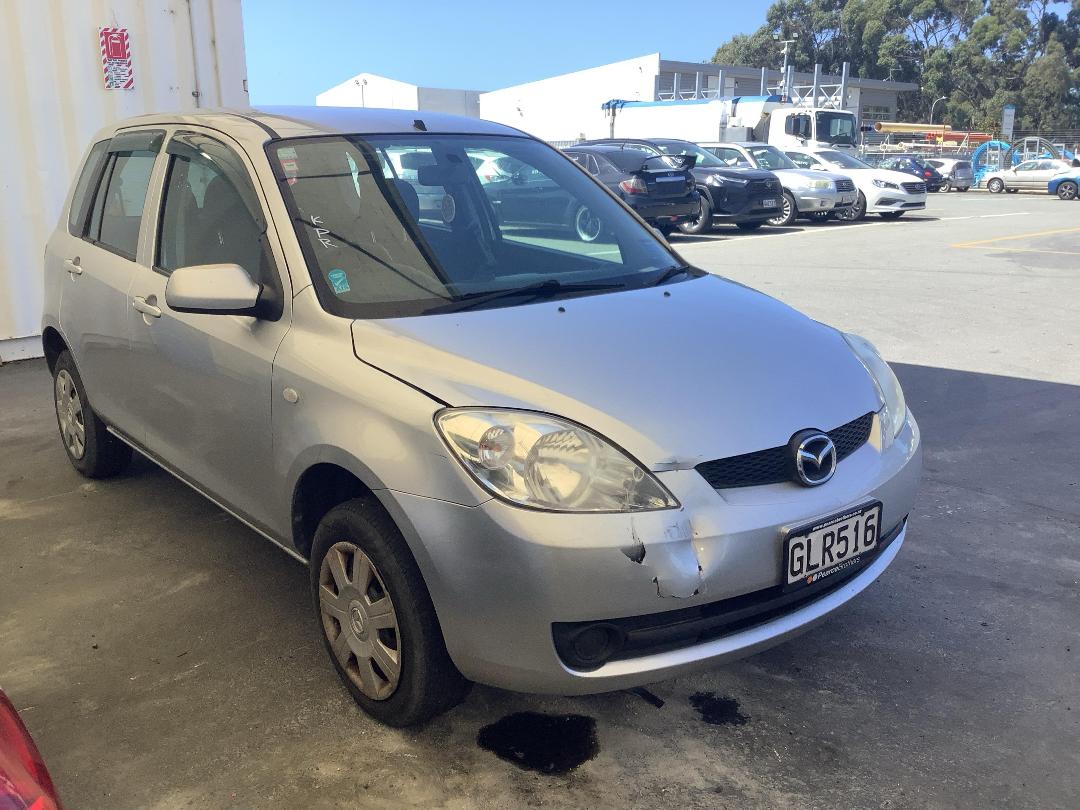 Photo '2' of Mazda Demio