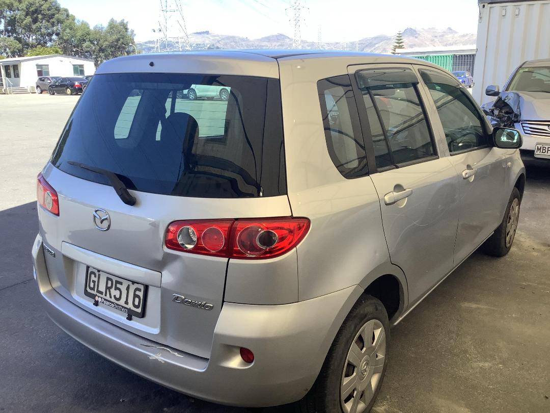 Photo '7' of Mazda Demio