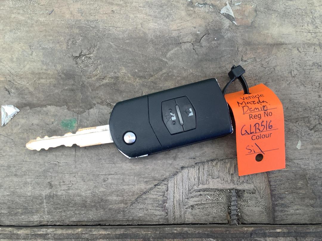 Photo '22' of Mazda Demio