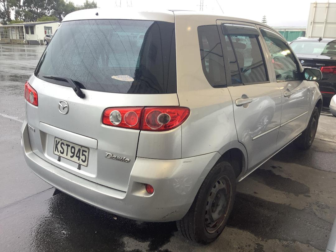 Photo '3' of Mazda Demio