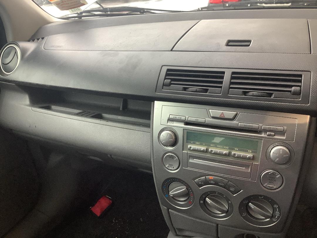 Photo '17' of Mazda Demio