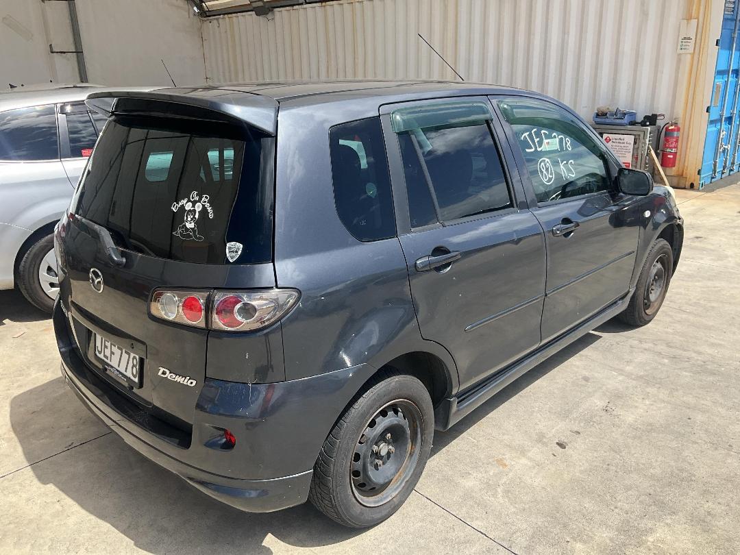 Photo '5' of Mazda Demio