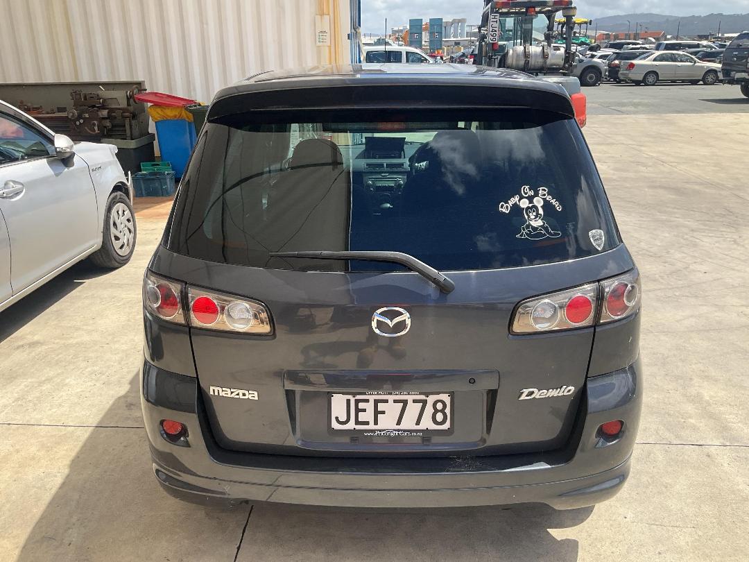 Photo '4' of Mazda Demio