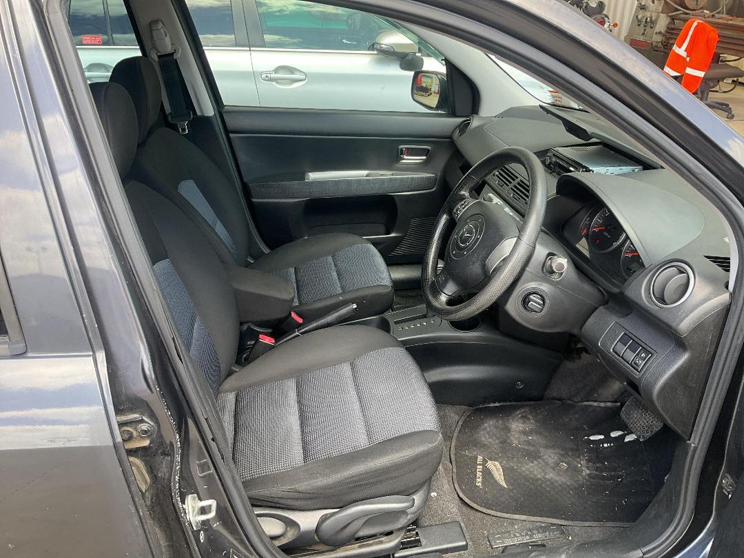 Photo '9' of Mazda Demio