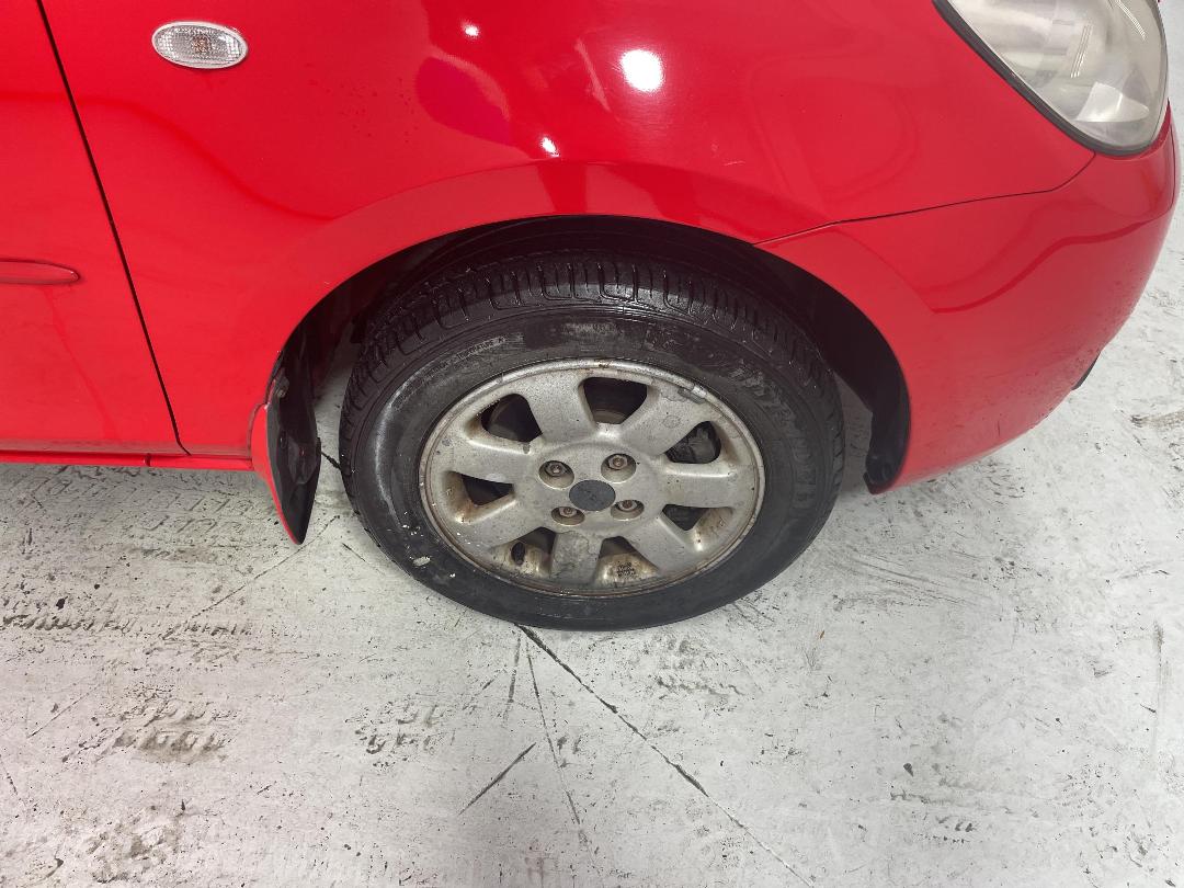 Photo '9' of Mazda Demio Photo '9' of Mazda Demio