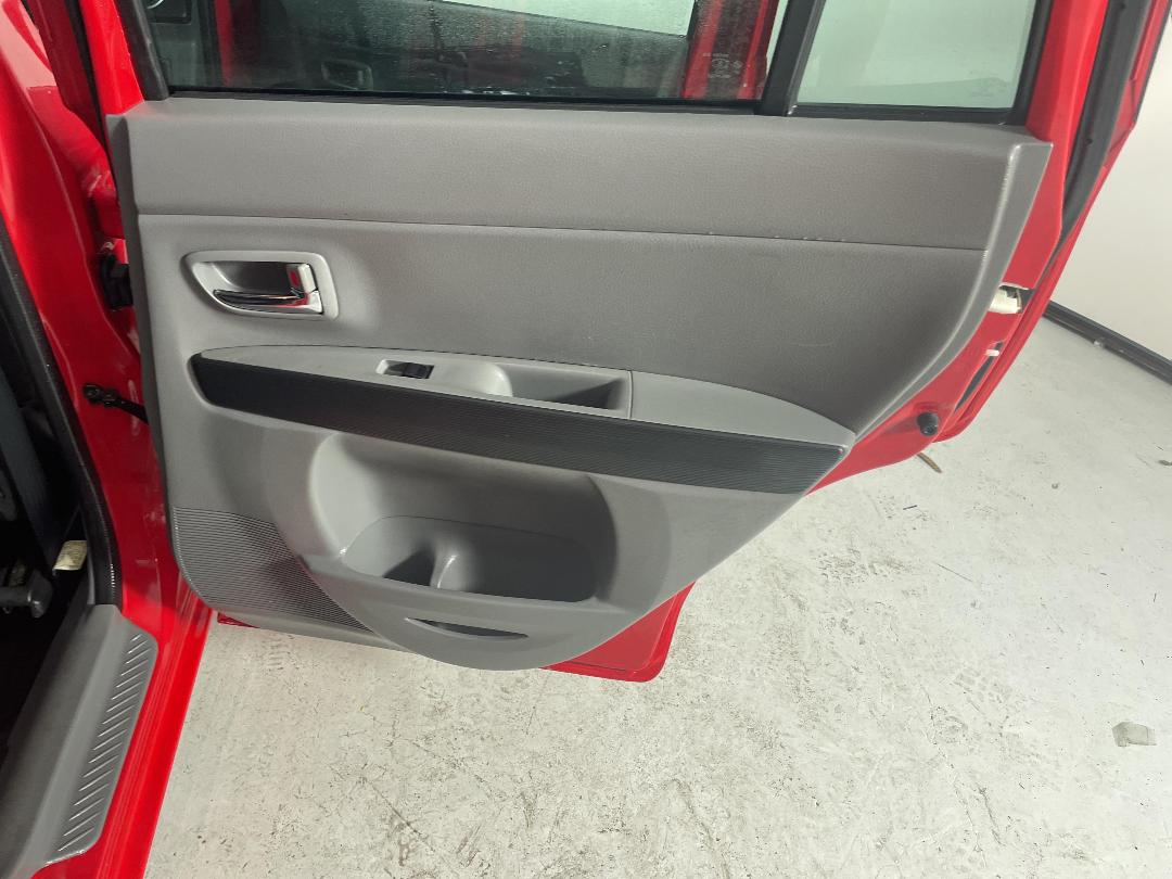 Photo '19' of Mazda Demio Photo '19' of Mazda Demio