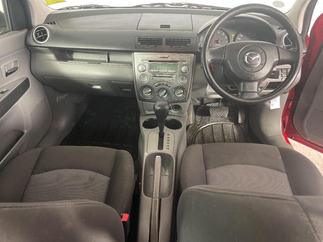 Photo '17' of Mazda Demio Photo '17' of Mazda Demio