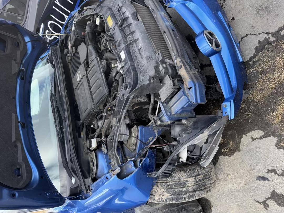 Photo '16' of Mazda Demio