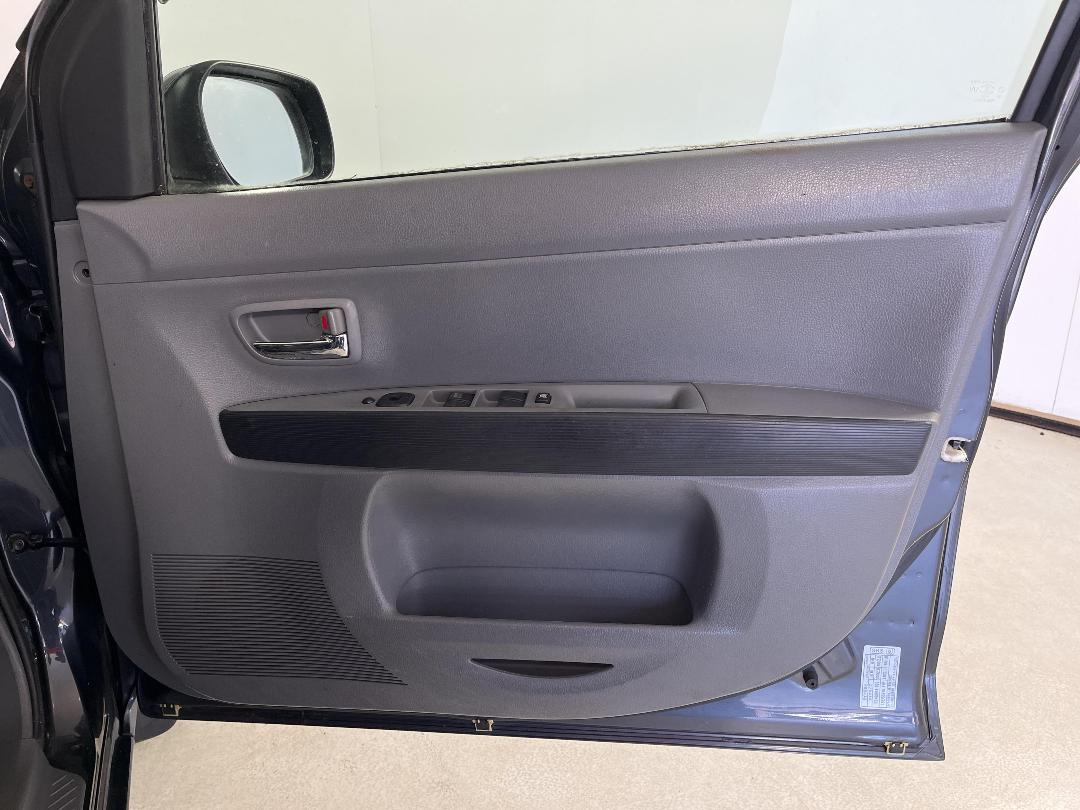 Photo '15' of Mazda Demio Photo '15' of Mazda Demio