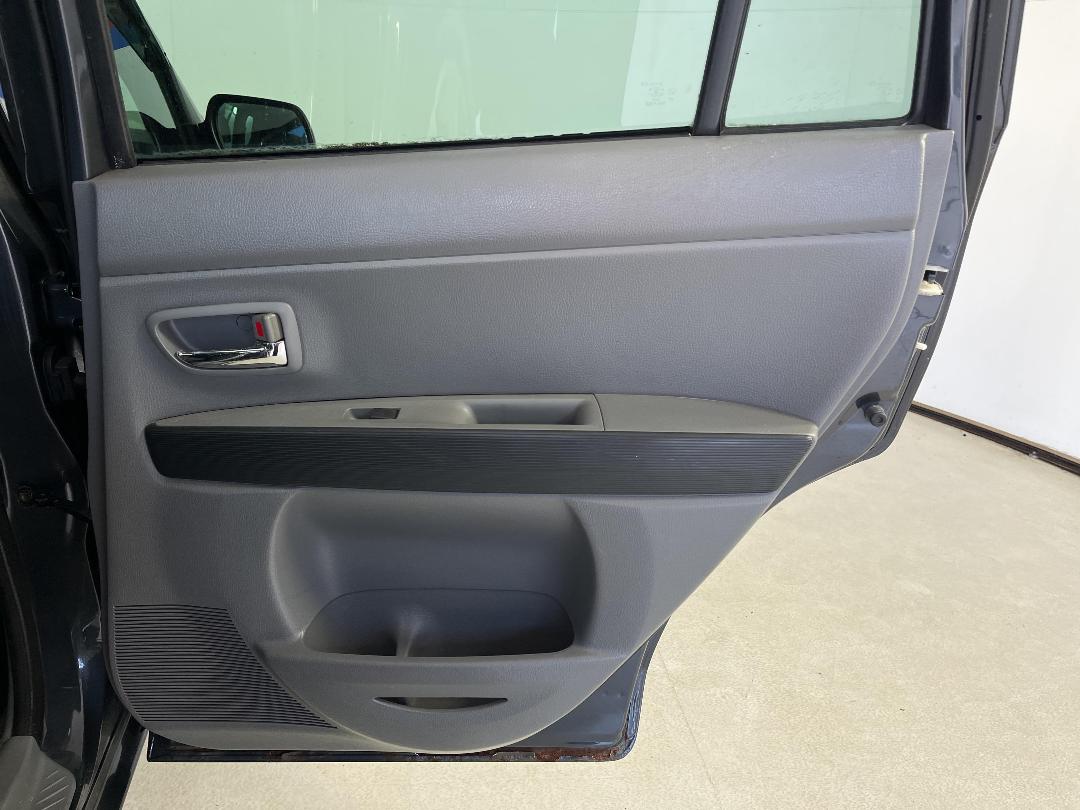 Photo '19' of Mazda Demio Photo '19' of Mazda Demio