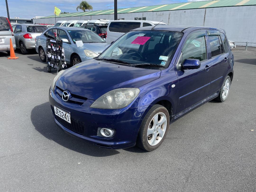 Photo '3' of Mazda Demio Photo '3' of Mazda Demio