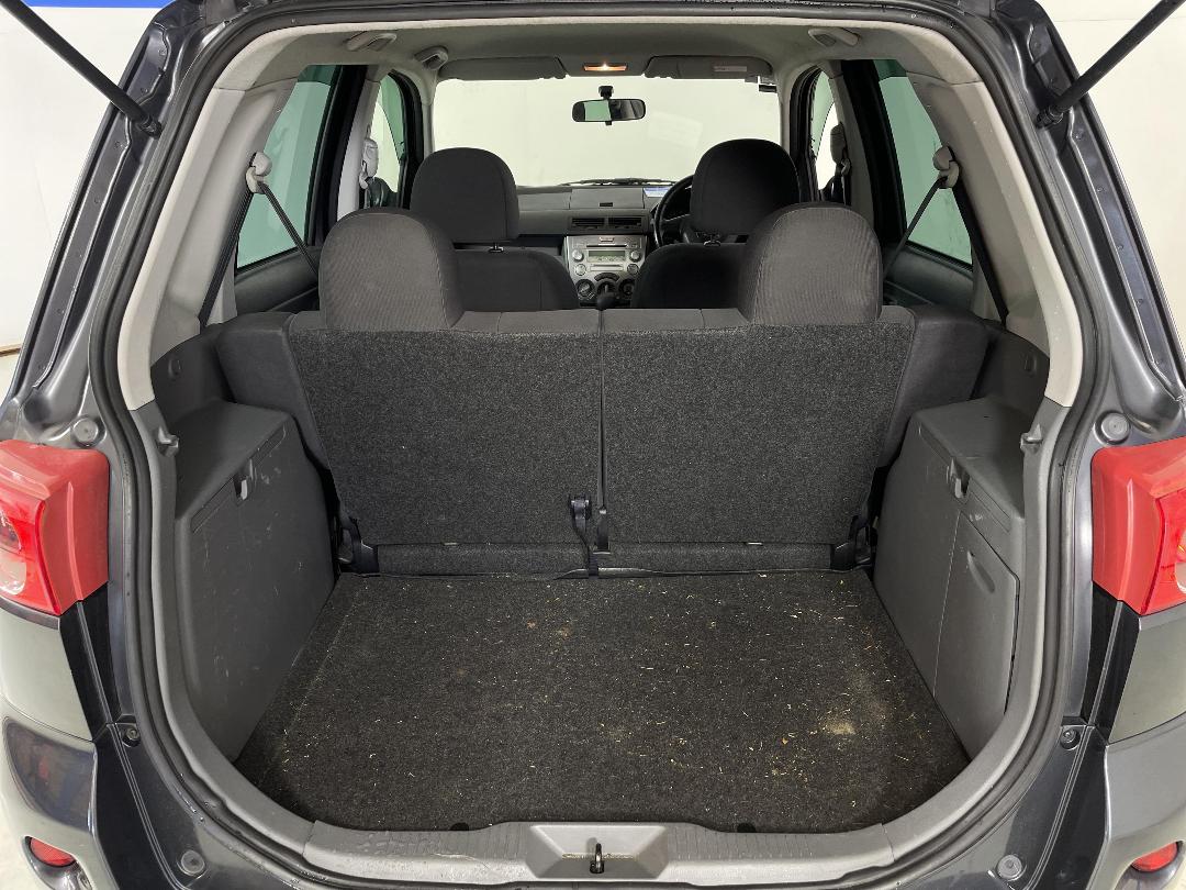 Photo '14' of Mazda Demio