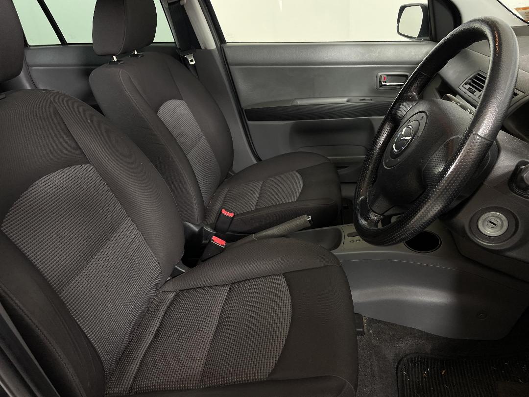 Photo '16' of Mazda Demio