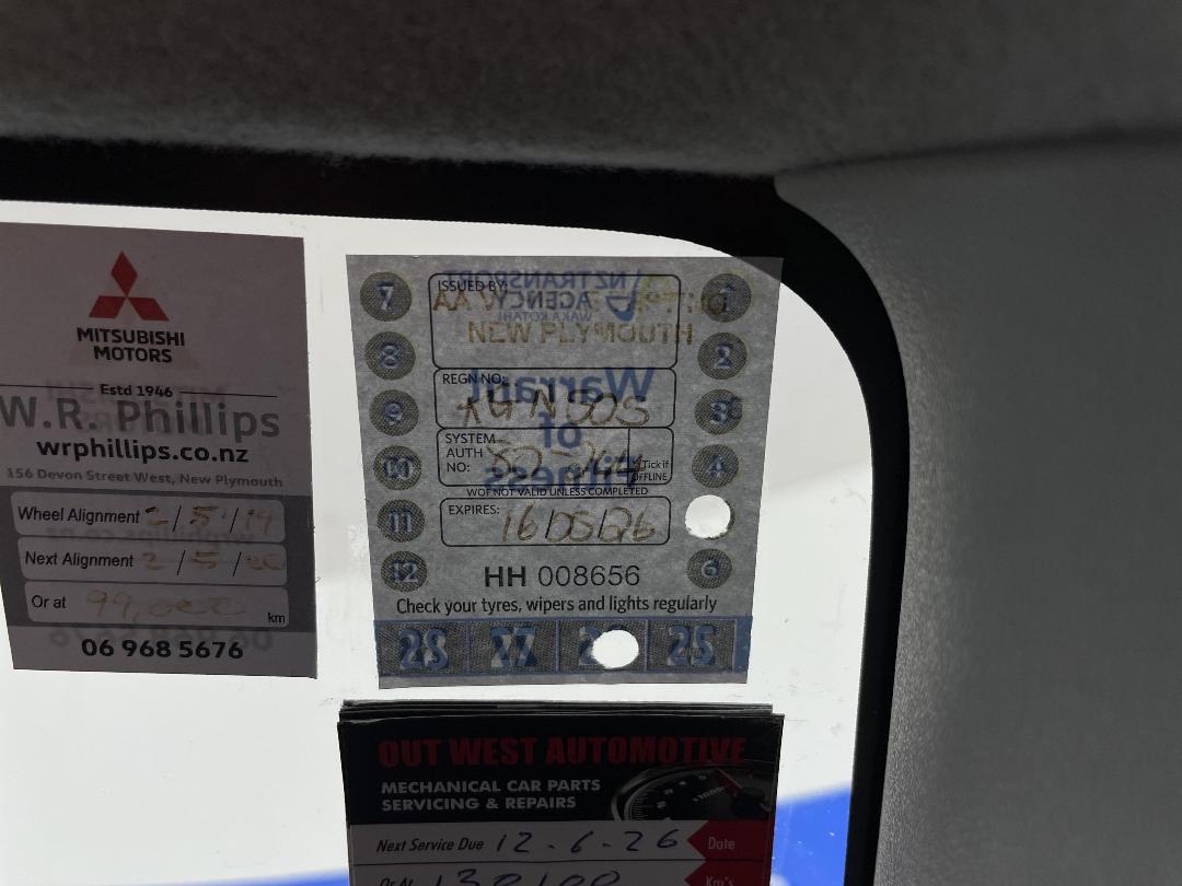 Photo '23' of Mazda Demio