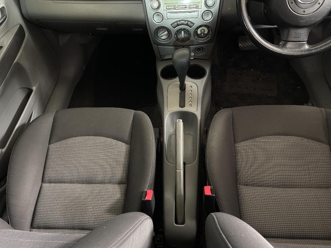 Photo '18' of Mazda Demio