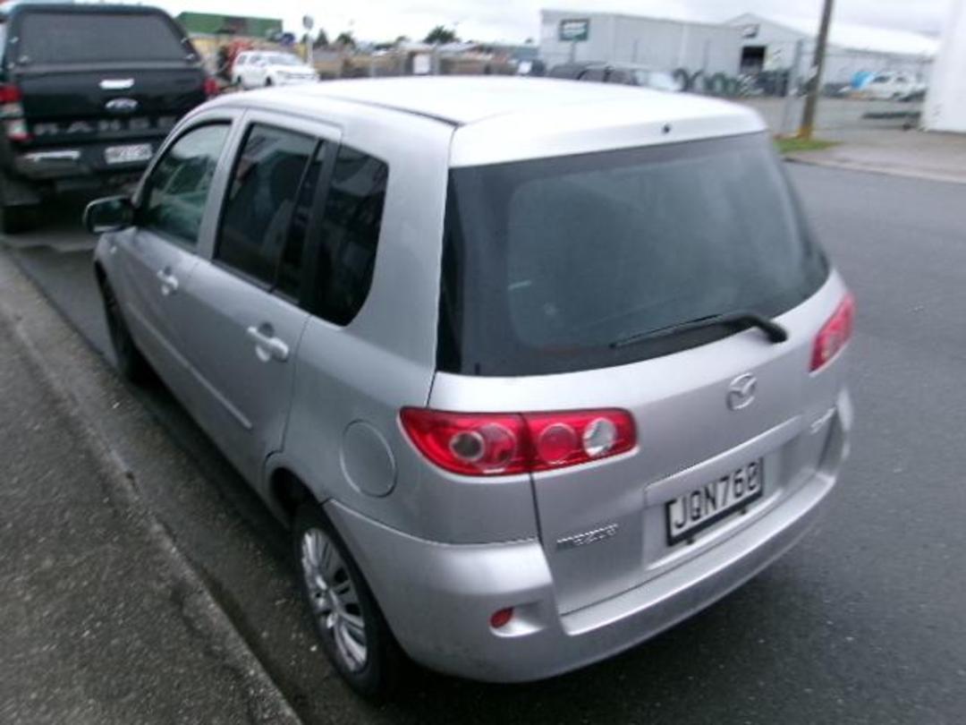 Photo '10' of Mazda Demio