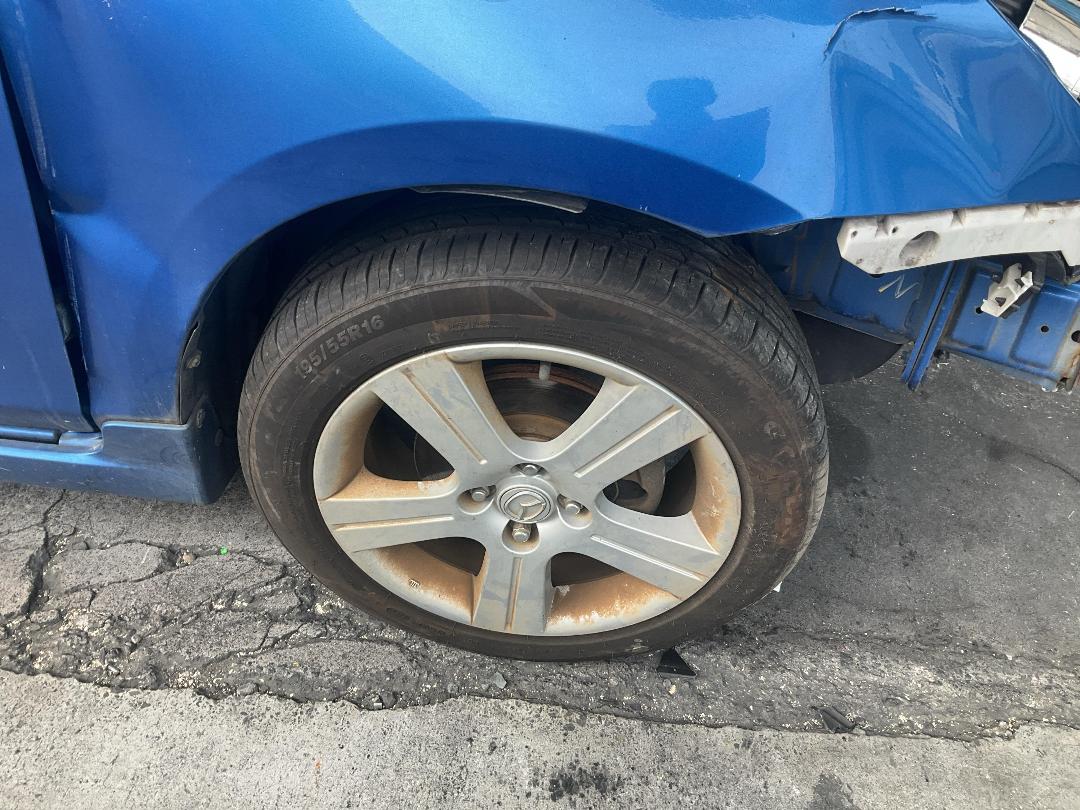 Photo '2' of Mazda Demio