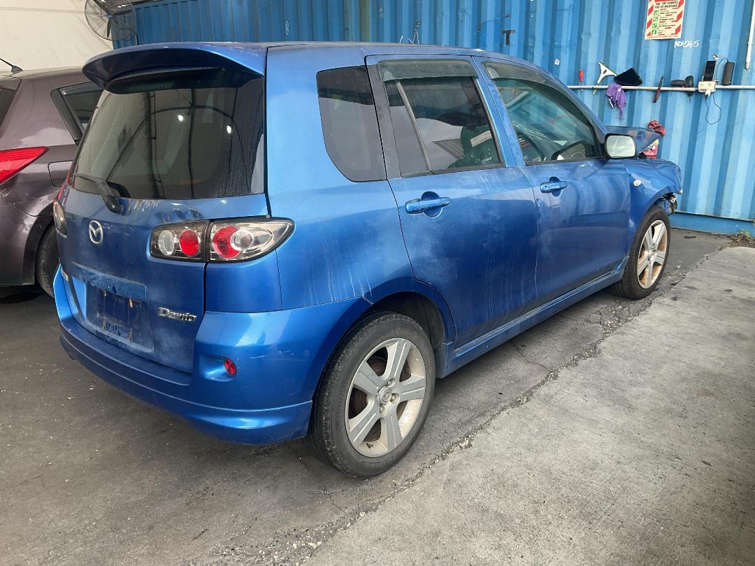 Photo '25' of Mazda Demio
