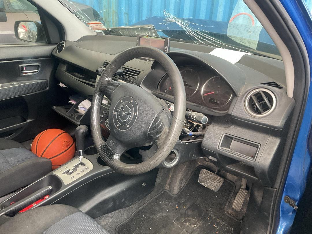 Photo '31' of Mazda Demio