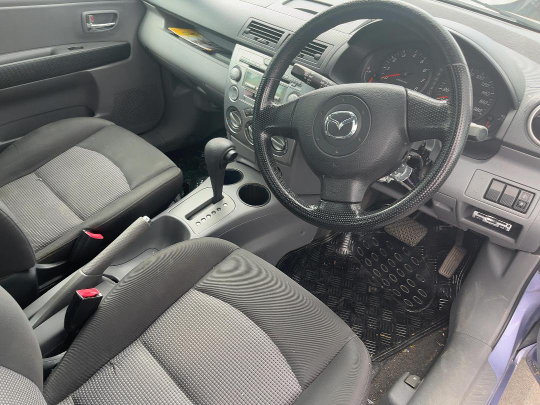 Photo '7' of Mazda Demio