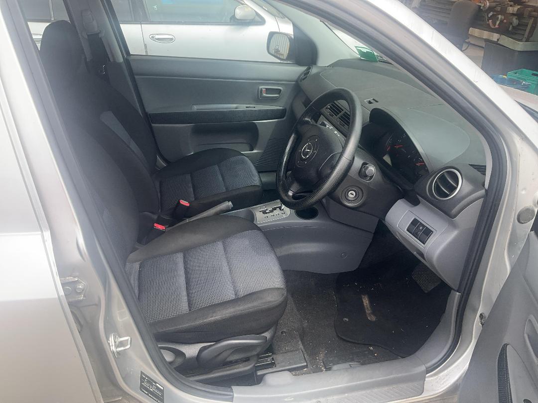 Photo '8' of Mazda Mazda2