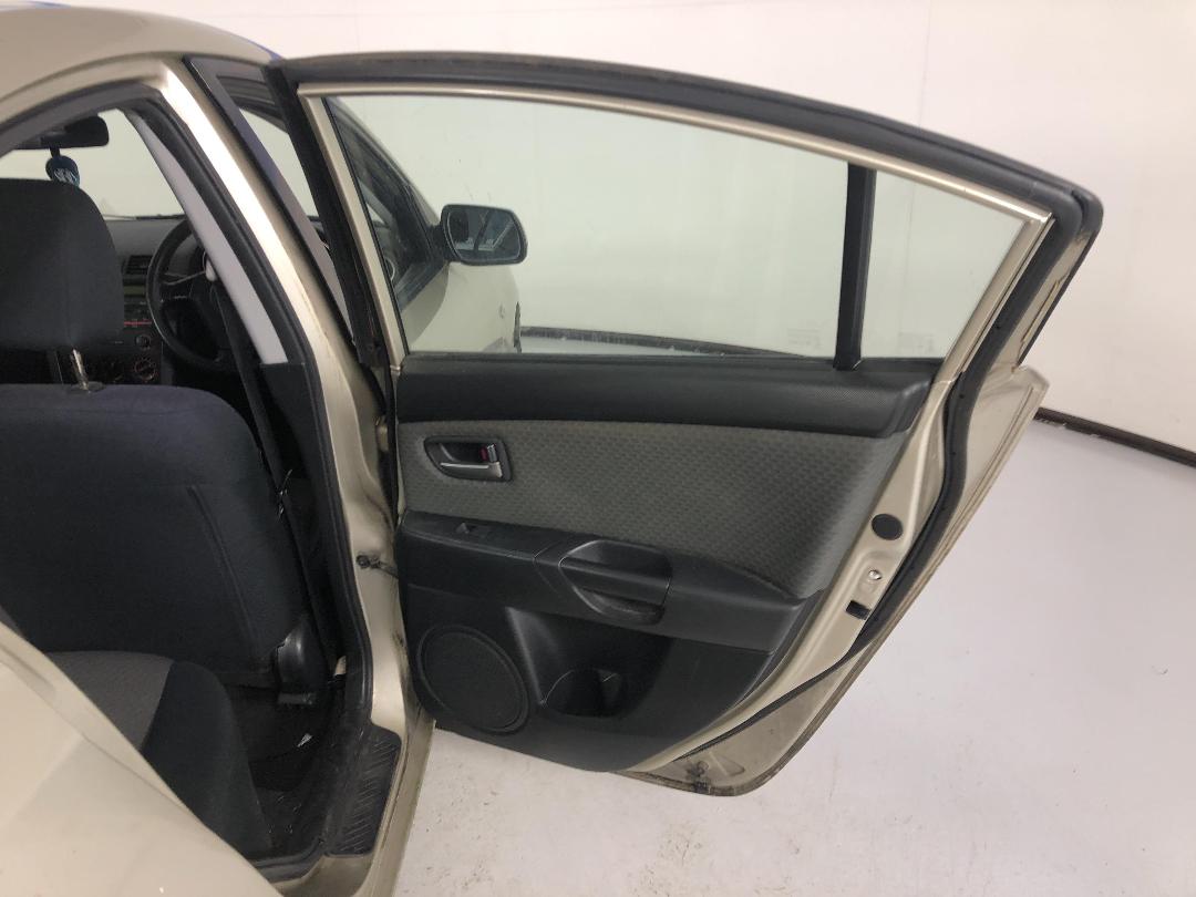 Photo '19' of Mazda Mazda3