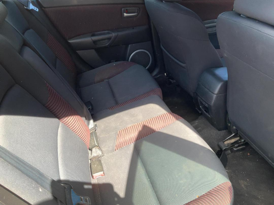 Photo '18' of Mazda Mazda3 SP23