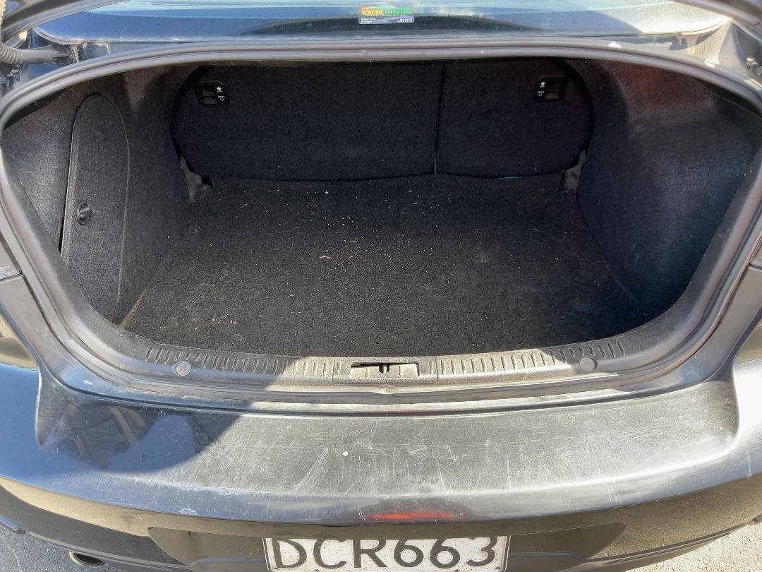 Photo '19' of Mazda Mazda3 SP23