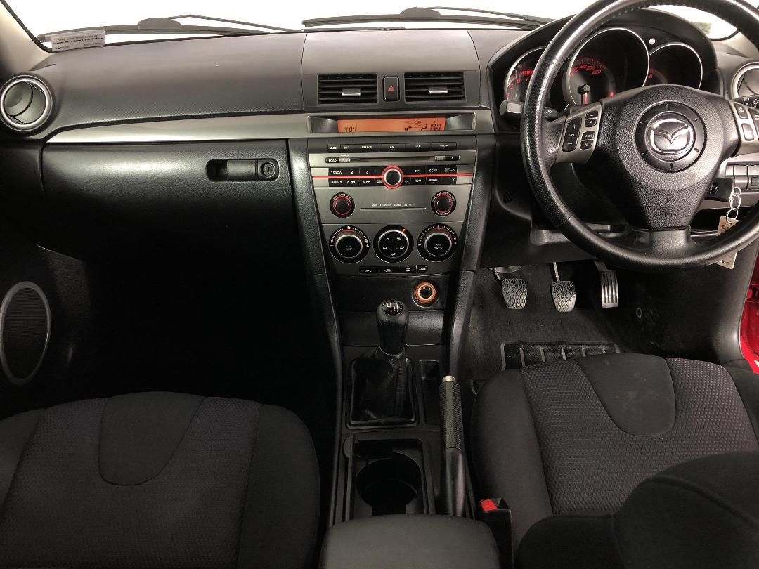 Photo '17' of Mazda Mazda3