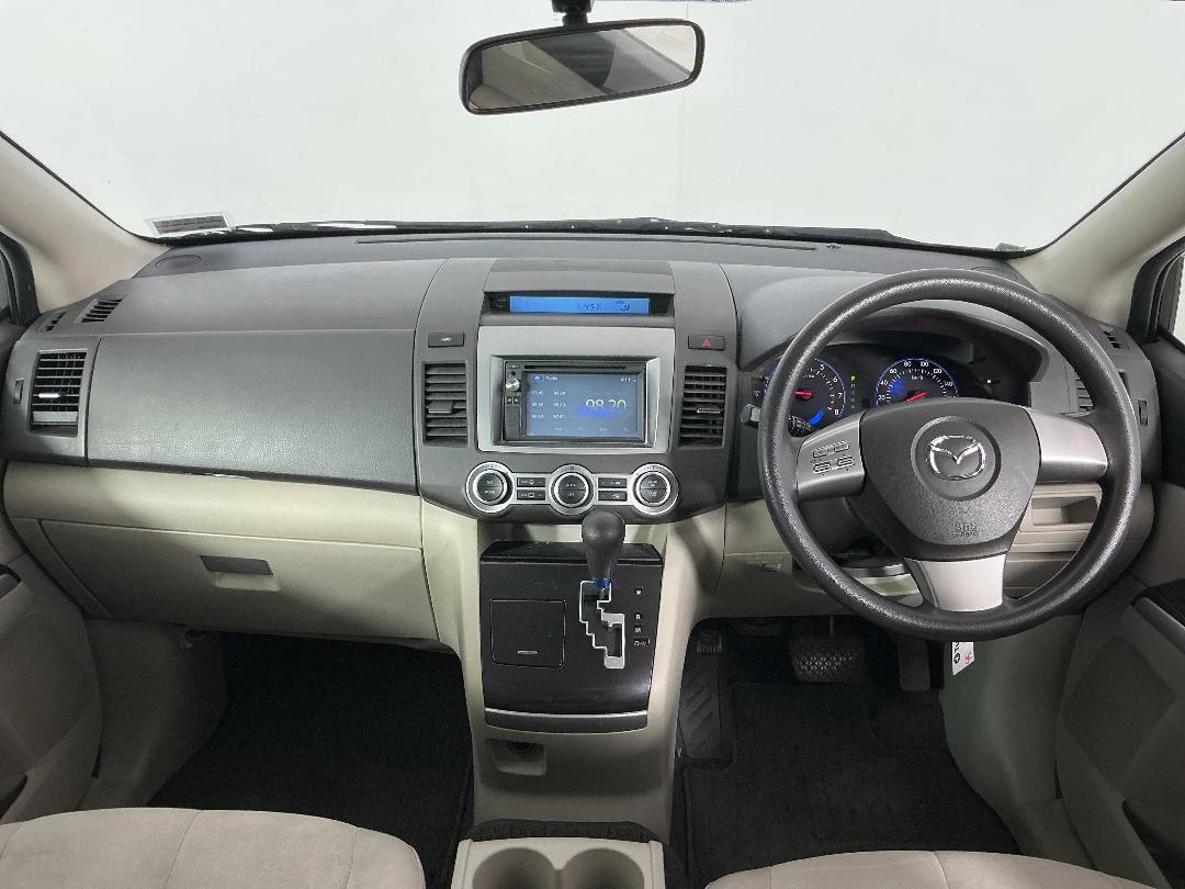 Photo '17' of Mazda MPV