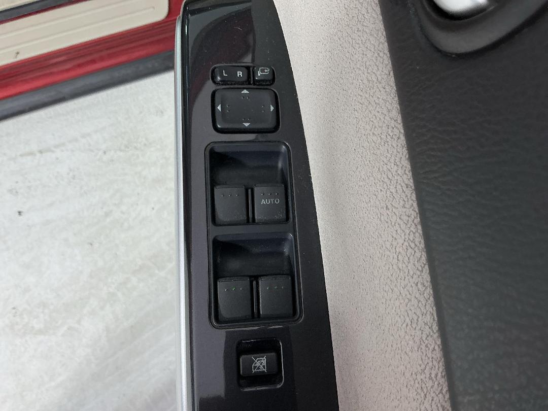 Photo '22' of Mazda MPV