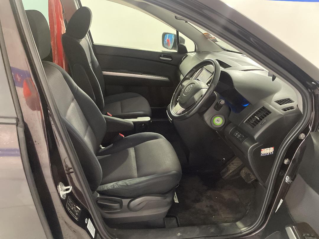 Photo '16' of Mazda MPV Photo '16' of Mazda MPV