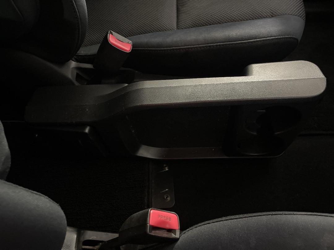 Photo '28' of Mazda MPV Photo '28' of Mazda MPV