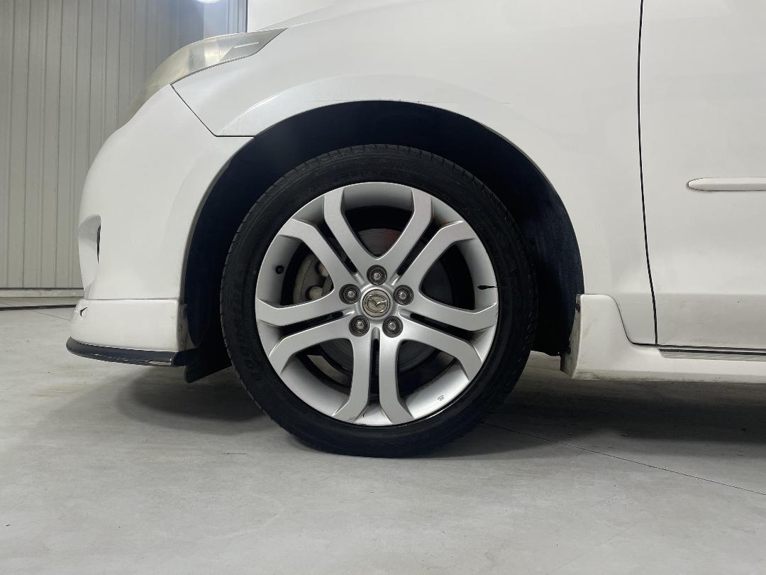 Photo '10' of Mazda MPV