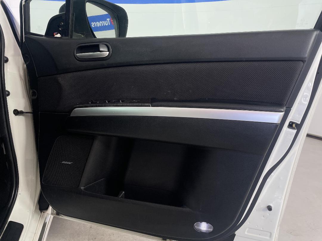 Photo '15' of Mazda MPV