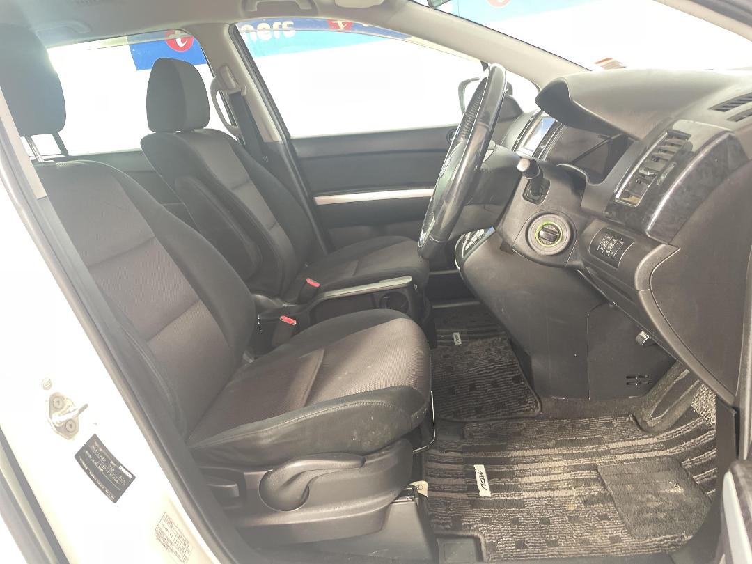 Photo '16' of Mazda MPV