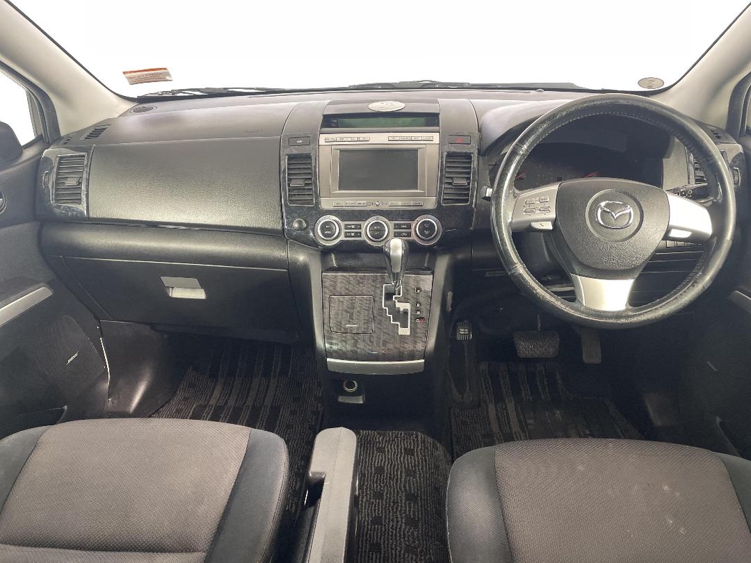 Photo '17' of Mazda MPV