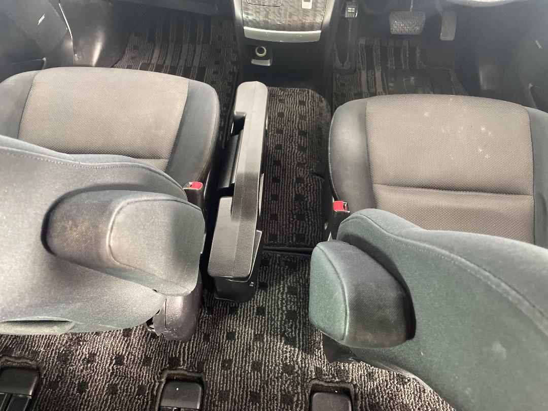 Photo '18' of Mazda MPV