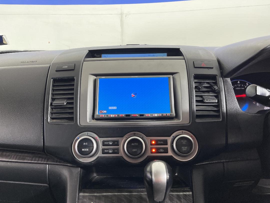 Photo '16' of Mazda MPV