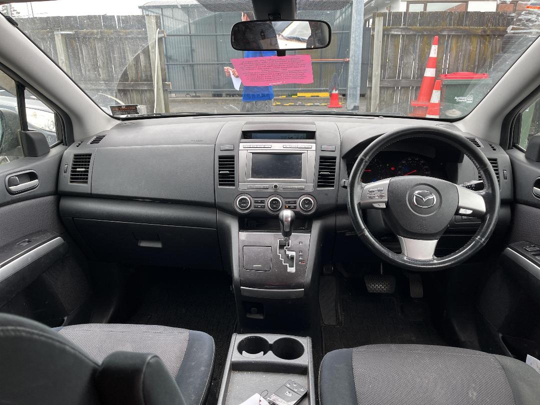 Photo '15' of Mazda MPV