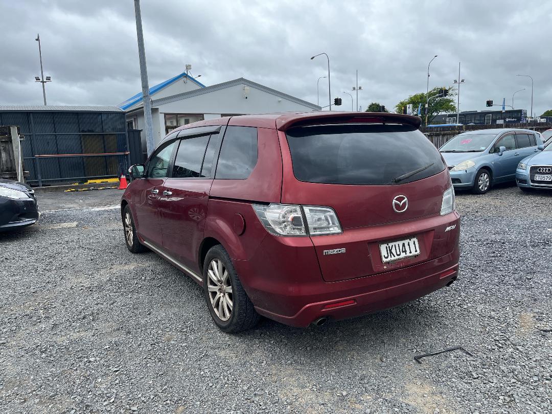 Photo '4' of Mazda MPV