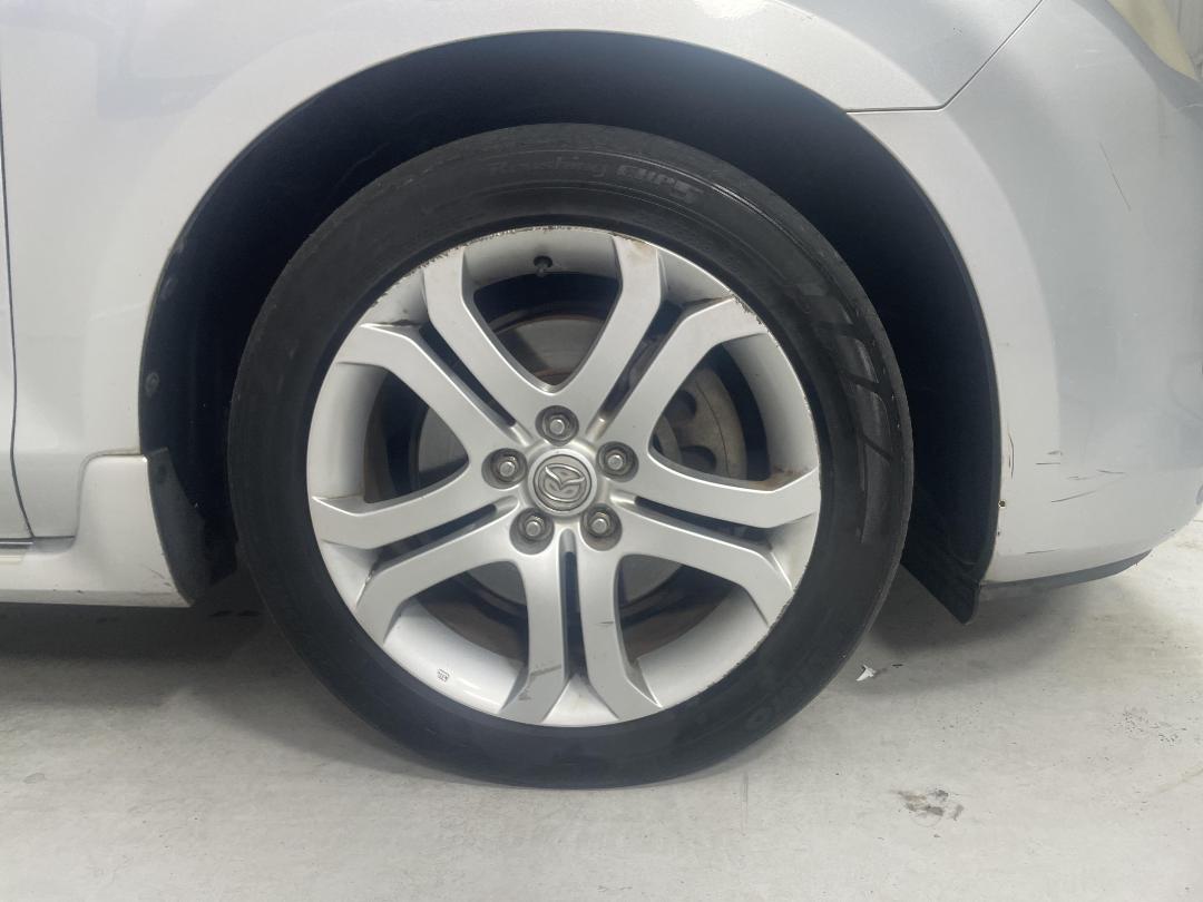 Photo '9' of Mazda MPV