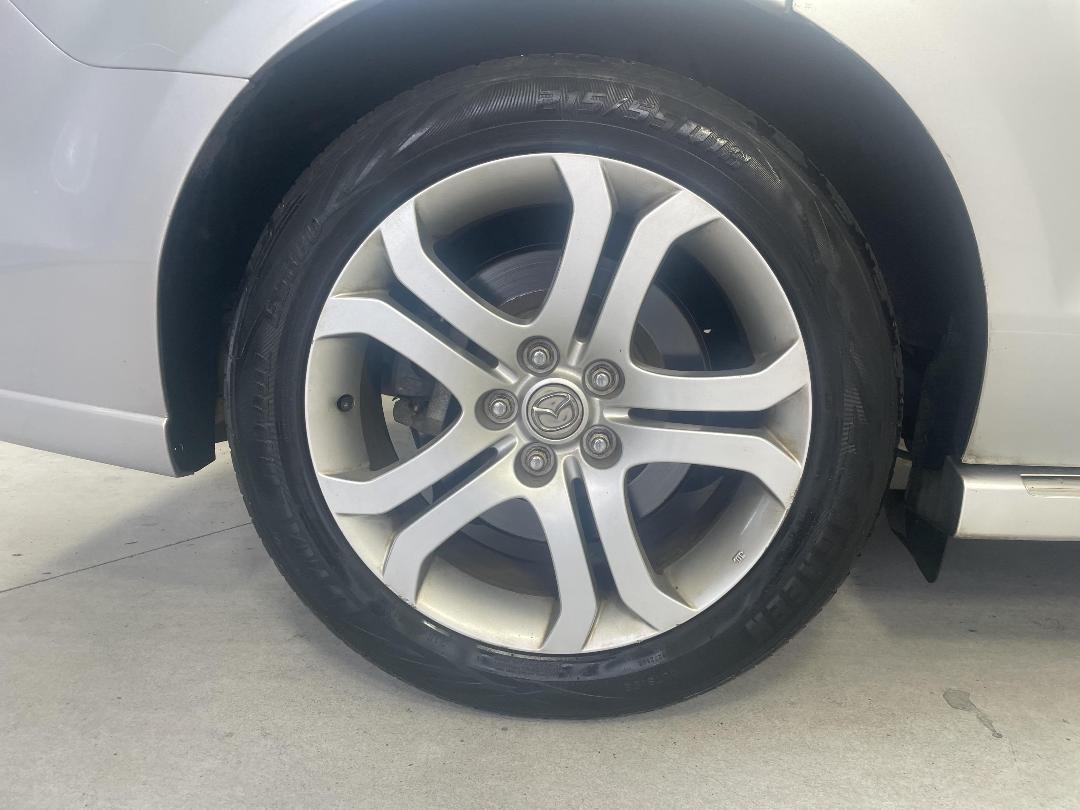 Photo '12' of Mazda MPV