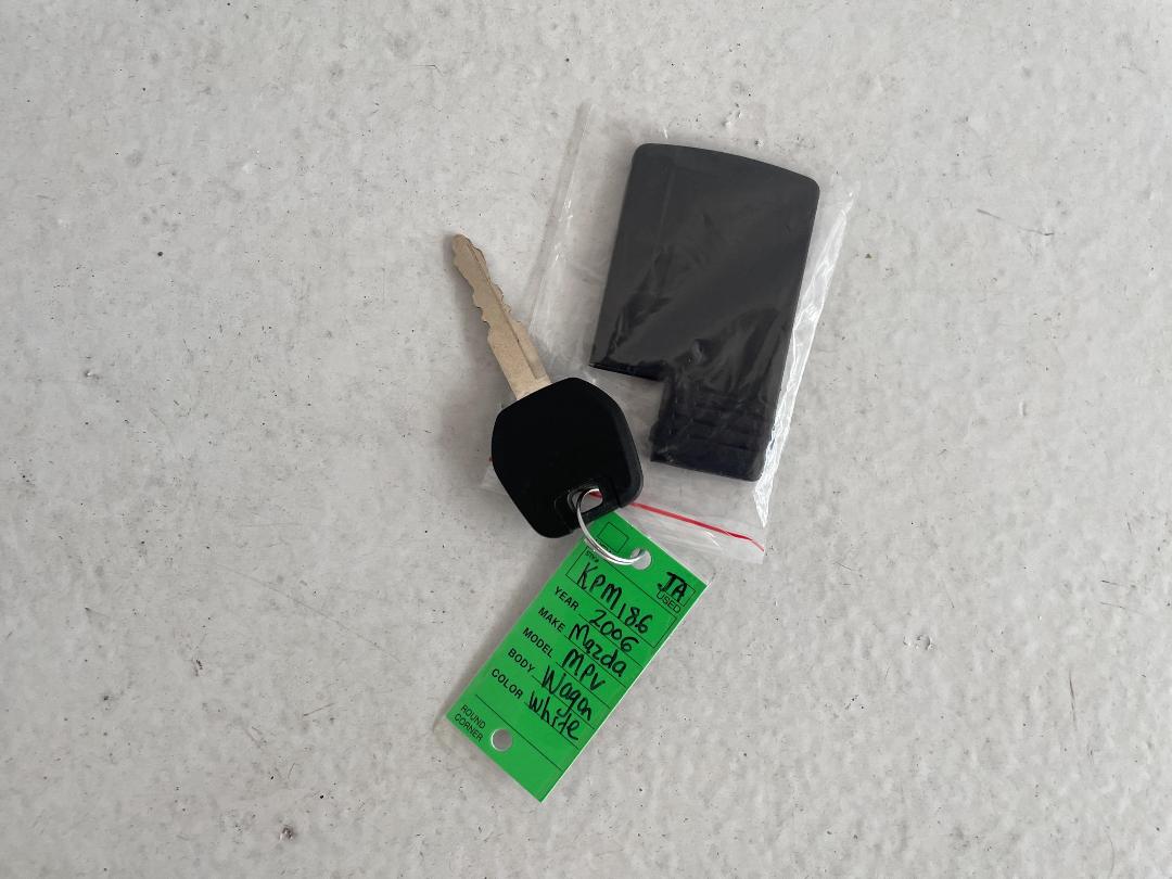 Photo '22' of Mazda MPV Photo '22' of Mazda MPV