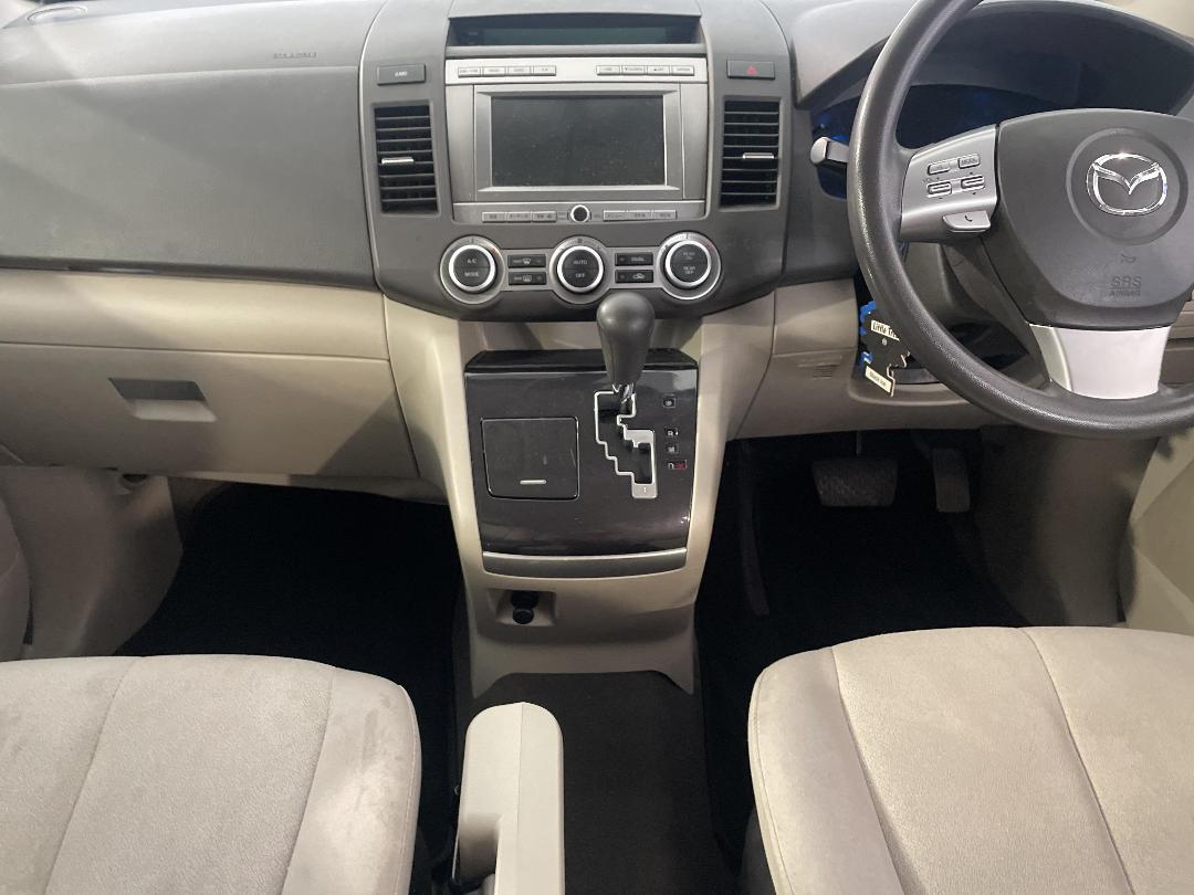 Photo '18' of Mazda MPV Photo '18' of Mazda MPV