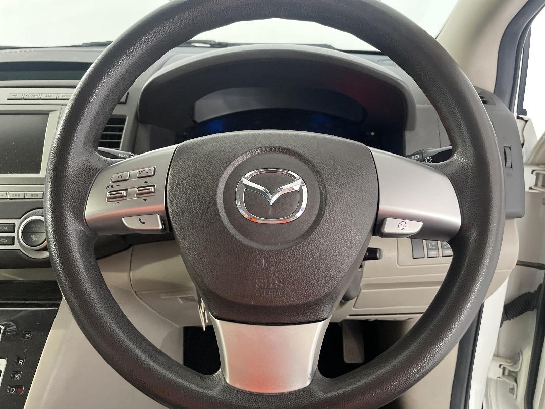 Photo '26' of Mazda MPV Photo '26' of Mazda MPV