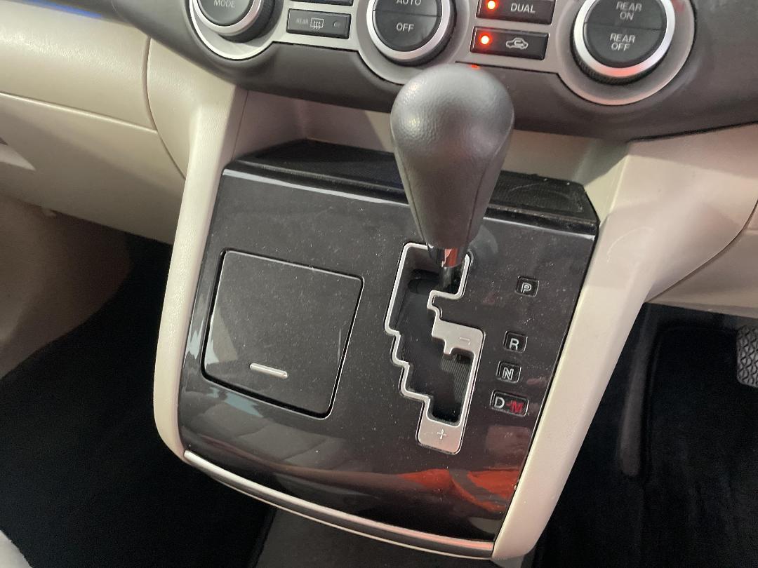 Photo '30' of Mazda MPV Photo '30' of Mazda MPV